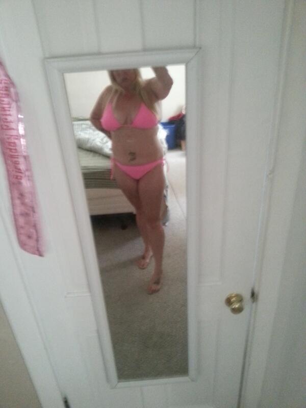 shellyshells67's tweet image. Trying to look good