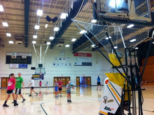 CoachCourtnay's tweet image. Kids getting some extra shots up at camp! #nextlevelbasketball
