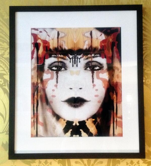 BarringtonsBar's tweet photo. @SonyaParraUK art for sale http://t.co/5ylGb8VlOx