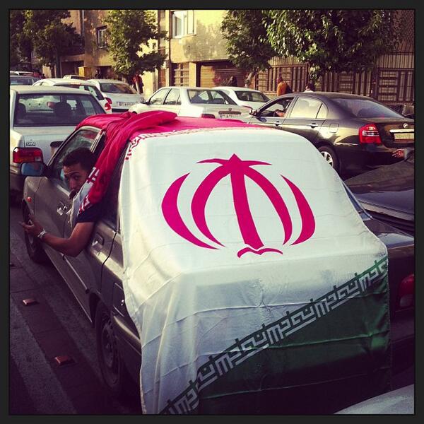 Vahid's tweet photo. #Tehran #Tavanir
ramin_bbs instagram #ایران #فوتبال #جامجهانی #جام_جهانی #IRan #WorldCup #Soccer #Football http://t.co/Pdoa7DsZx5