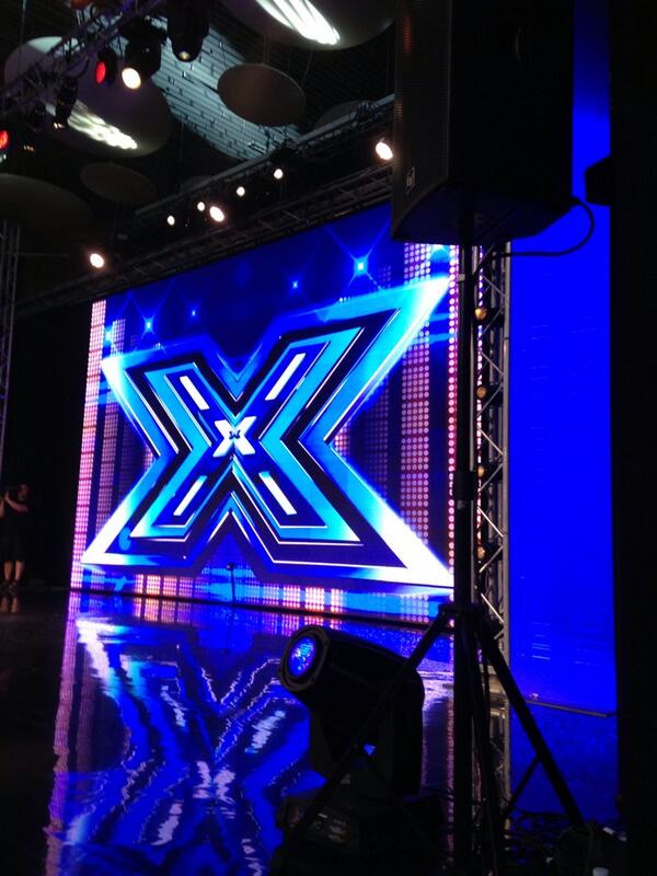 Robi_Rossi's tweet photo. XFactor Casting Milano ! http://t.co/t6gBHmQikK