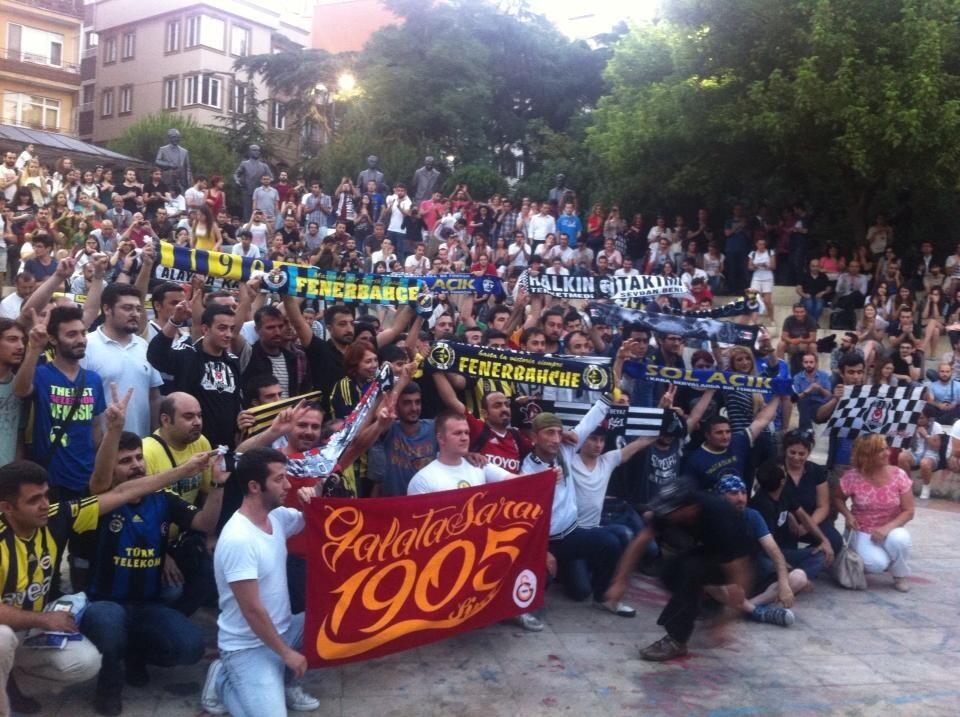 BNEJl1YCEAEoi25.jpg:large