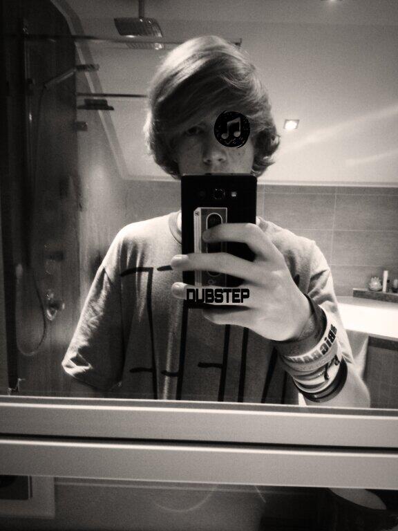 pYstep's tweet image. oooooooooolta danke fia 500 followers ^^