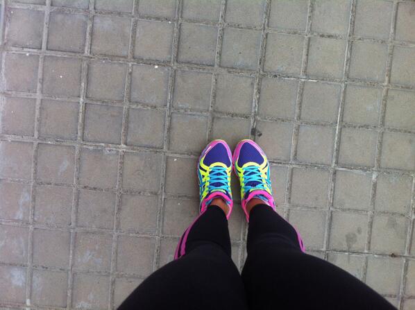 katiacabrera's tweet photo. Nueva adquisición #Asics http://t.co/enucgk31lC