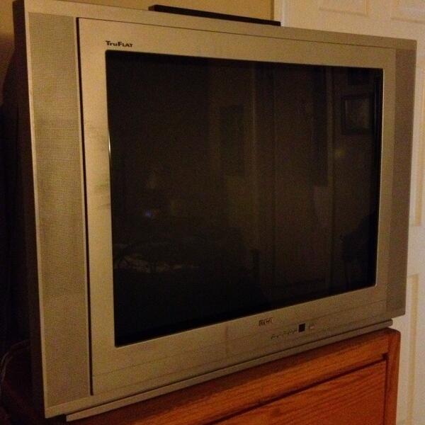 ms_awesomesauce's tweet image. For sale, $40 on @rumgr. RCA 27" Diagonal TruFlat Stereo TV. rumgr.com/r/2974