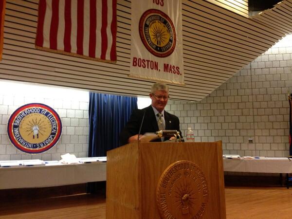 Callaghan103's tweet image. @MichaelMonahan  presenting @ibew #local103 #pinnight !  @necaboston  #103Advantage.