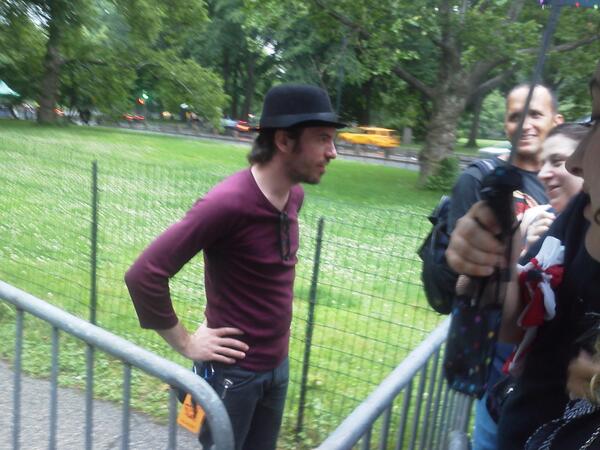Yahmob_There's tweet photo. @Airborne_Toxic @SummerStage thanks Daren for the visit http://t.co/LLm7Oziqi1