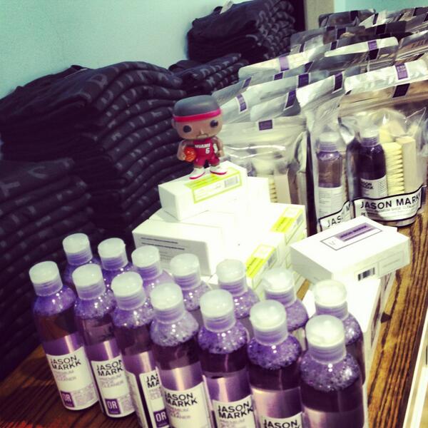 TRUESTHAWAII's tweet photo. Restocked on @jasonmarkk cleaning kits, premium brushes, microfiber towels.... http://t.co/Z5bjbLVycz