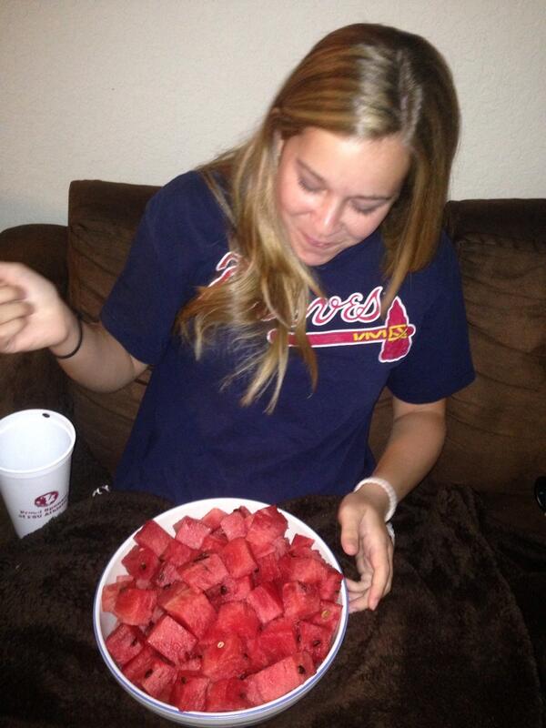 hfount22's tweet image. Watermelon means its summer. Fak yessss I like the sound of that. #twotests #threedays @ivey_f