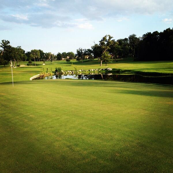 cbmoreau's tweet image. Another good day on the course! #1under