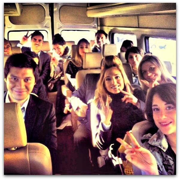 ojitosdepiscina's tweet photo. Nico en la Van, camino a grabar #Socias ft Mane Swett, Eli Zulueta http://t.co/C2FN2G8M6y