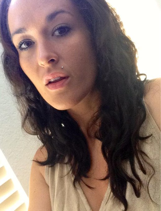 ... And for the h8rs...  Luv y'all. Get some rest.. http://t.co/6POnOiDpEY<a href="/tag/youfuckingknowit"class="tags"><span>#youfuckingknowit</span></a>