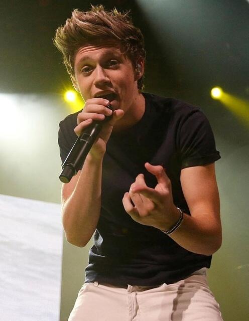 sunna_cool's tweet photo. @1DTwitTwat: Quote this tweet and add your favorite picture of niall" http://t.co/SZdt0QCavx"