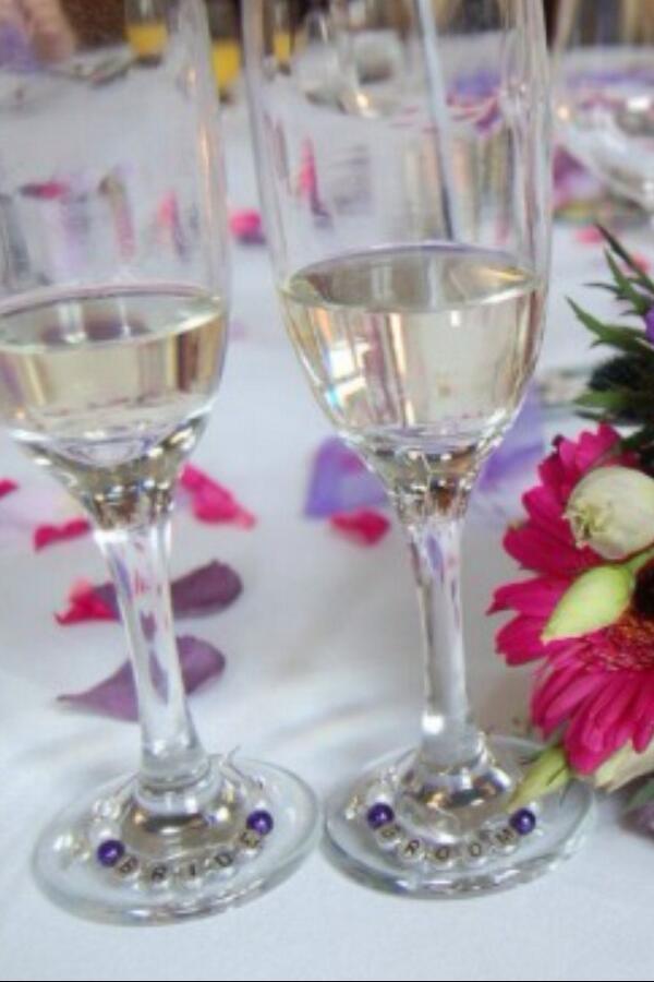 glass_charms's tweet photo. #offer for my next 5 #BrideToBe to book their #wedding favours £50!! (Max 100 charms! Personalised &amp; colour match http://t.co/yRlmc5QAFN