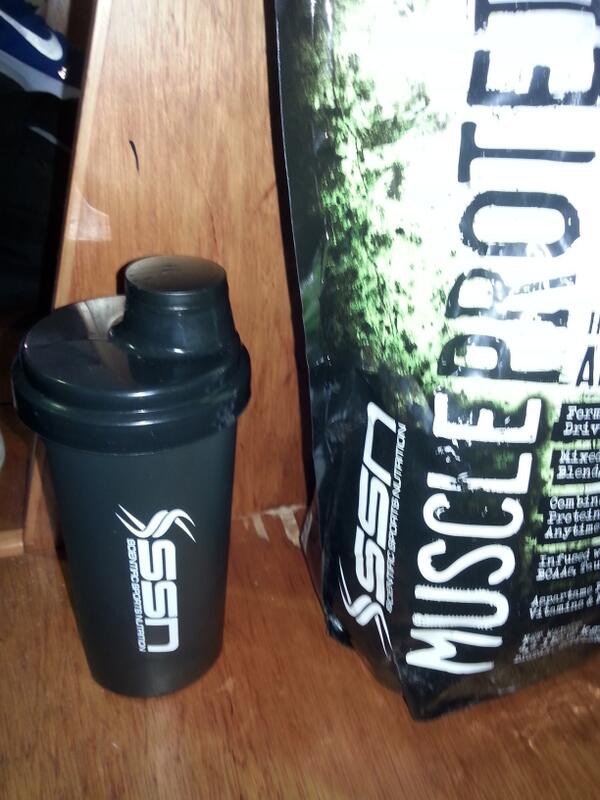 SSN_online's tweet photo. "@KeeganDaniel: Nothing beats a good recovery/muscle protein post gym. Thanks  @SSN_online  @Fluxmotion http://t.co/ERtI8RIIZy" thanks KD!!