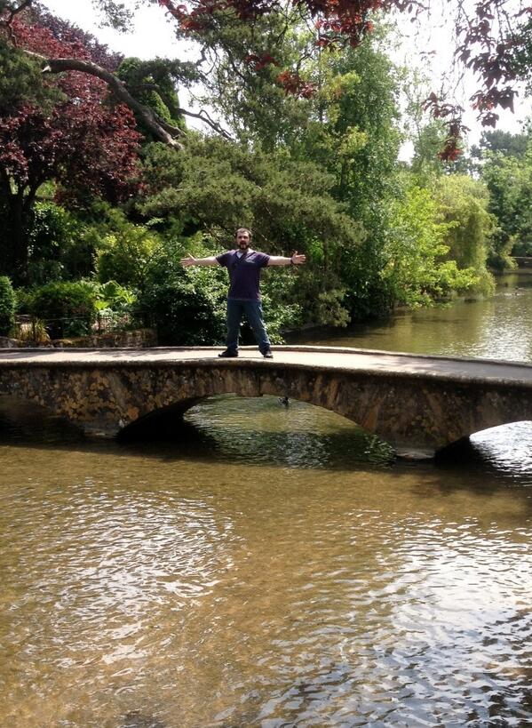 I frickin' love it here!! I wanna live here!! :'-D <a href="/cotswolds/">Cotswolds</a> #Bourton