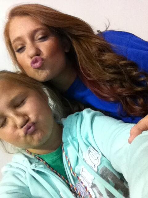 annaleeburkes's tweet image. VBS day three #yellow5 leaders killingggg em.
