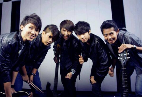 KYodnok's tweet photo. หล่อกันหมดเลยง่ะ http://t.co/5DlKYuf8sJ