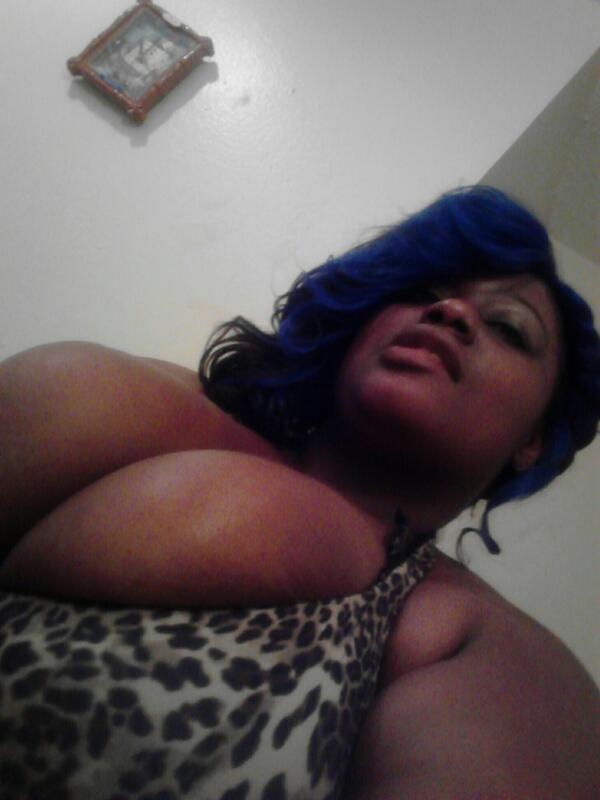 Thicknessgreen's tweet photo. Book me for your next photo shoot, private partiEs, adult video shoots, adult scene, etc. Ripthestreetsent@gmail http://t.co/65USSmBPcW