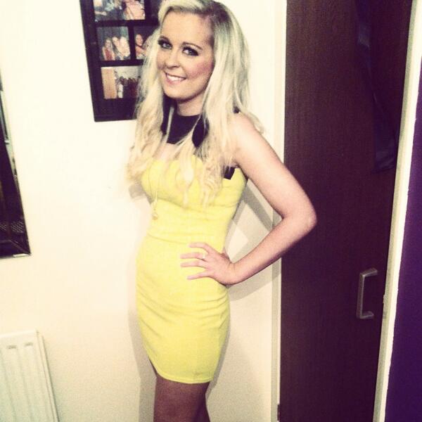 NicolaBlair_'s tweet image. Neeed a night oot! #behavin #tryinanyway