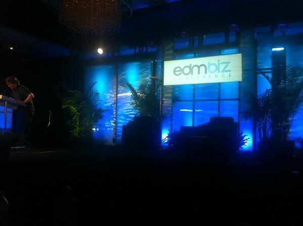 RAVYNMAN's tweet photo. Sitting next to @YourEDM, front &amp; center ready to listen to @lollapalooza  co- founders speak. @EDMbiz #edm http://t.co/CNt7OIvFFc