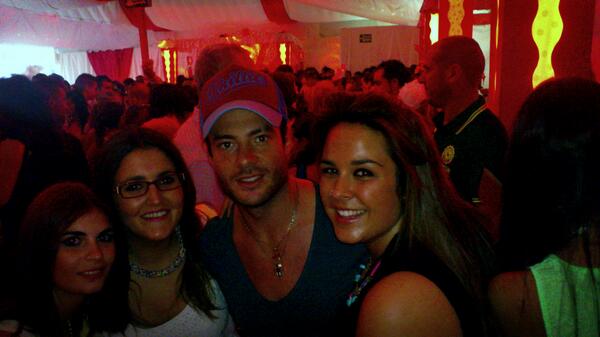 Izasking's tweet photo. Feria Algeciras con el guapo de @ales_livi_gh!! Muy guapo y muy simpático @tati1886 @BeaMR15 http://t.co/ROxeEgj2QY