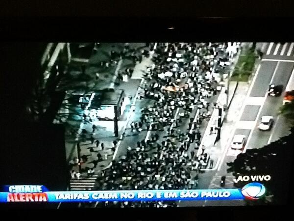 RT @KetyDC: Most famous avenue in SP, Paulista, blocked right now #ProtestoSP