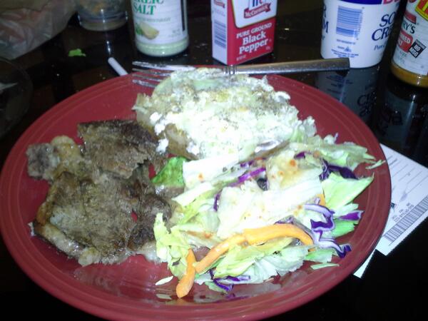bossilinni's tweet photo. dinner is on point! steak,loaded baked potato,nd salad!! http://t.co/YRymnFOdmL