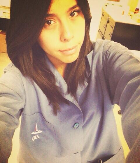 AmaliiRG's tweet photo. En la chamba ...! :P jaja http://t.co/tkBy3qt6nU