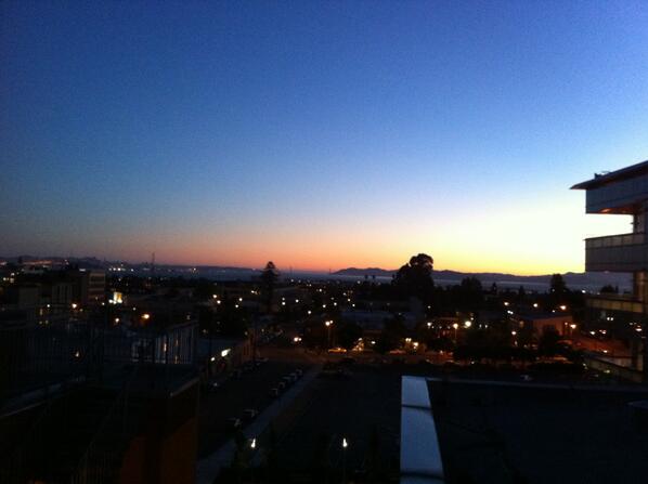 EoinBeatty1's tweet photo. @AshLDunne it's sick look the view from our rooftop. Have a sweet apartment aswell. http://t.co/n7O5RxDEki