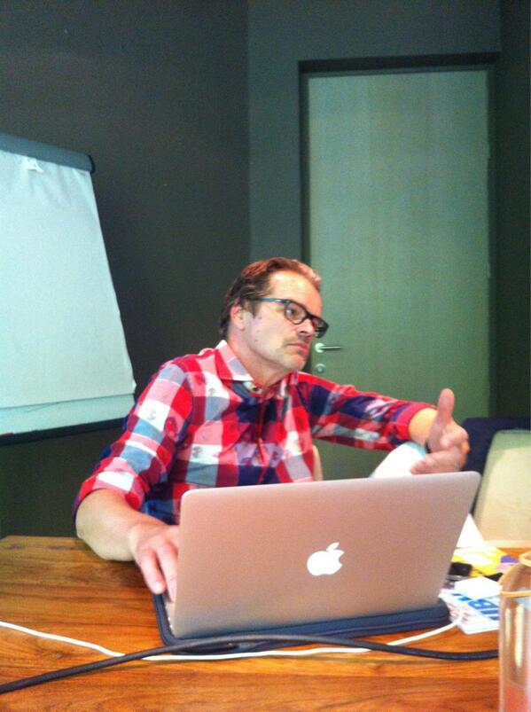 Leader inspiré et inspirant, @hvdk présente Happy <a href="/IMA_BENELUX/">IMA Benelux</a> au workshop HR &amp; Optimism #ooo