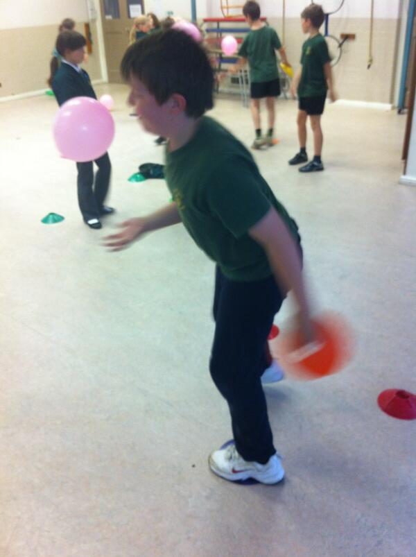 NorthTownPE's tweet image. Hit the balloon high or keep it low? #balloonchallenge #L2C