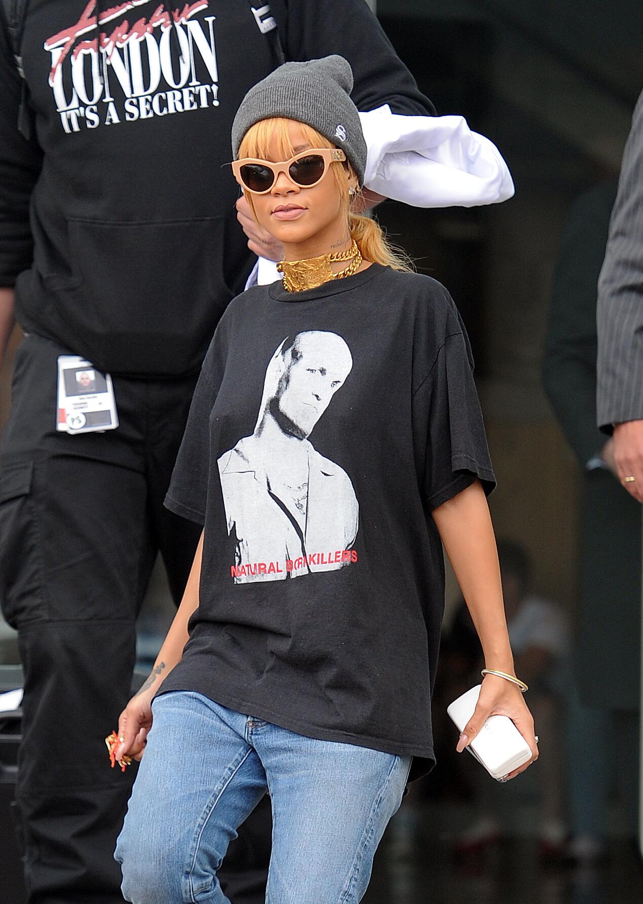 Rihanna versace sales sunglasses