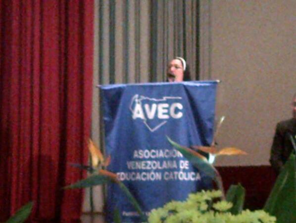 EFAVEC's tweet photo. #Asambleavec Palabras de Sor Nubia Presidenta Avec http://t.co/avGampE9rK