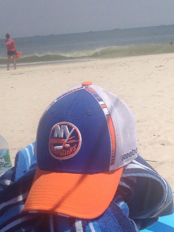 Fenty_Nosebleed's tweet image. ON LONG ISLAND IT'S WONDERFUL ON LONG ISLAND IT'S WONDERFUL WE GOT TE BEST BEACHES AND BEST HOCKEY ON LI IT'S WONDER