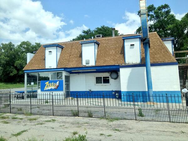 rhondaebrand's tweet image. @mwallball So sad to inform U. But the original "Zesto's" is closed  Wanted ice cream!  #changenotalwaysgood