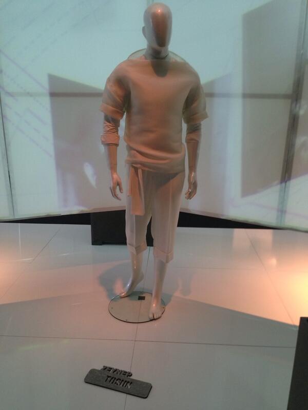 <a href="/ZeynepTosunShop/">Zeynep Tosun Shop</a> <a href="/Zeyneptosunn/">ZEYNEP TOSUN</a> 4 @e_PITTI Pitti uomo