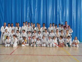 Oscarlalfas's tweet photo. Esta tarde la escuela de taekwondo Neptuno ha hecho entrega de los cinturones en el #pabellonPauGasol en #lalfas http://t.co/0r5tS0YkLL