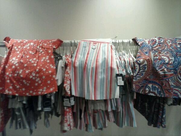 DogsandFlowers's tweet photo. Vamos recogiendo x hoy, xo mañana volvemos a las 10 h al hotel Asta Regina de Jerez. Todo hasta al 80% de su precio. http://t.co/xKTw220PQ8