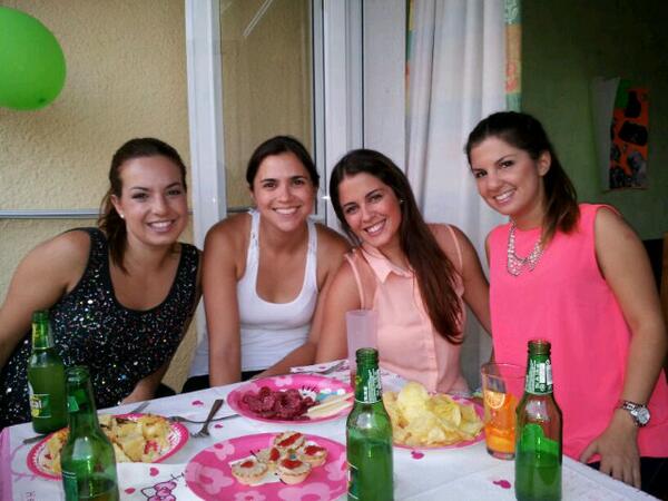 Magygisele's tweet photo. Feliz cumple @gianni_mma !! Te keremos muchooo!! @PatriGarcia90 @GALLEGOFLOR http://t.co/Gbxx0CYwvo