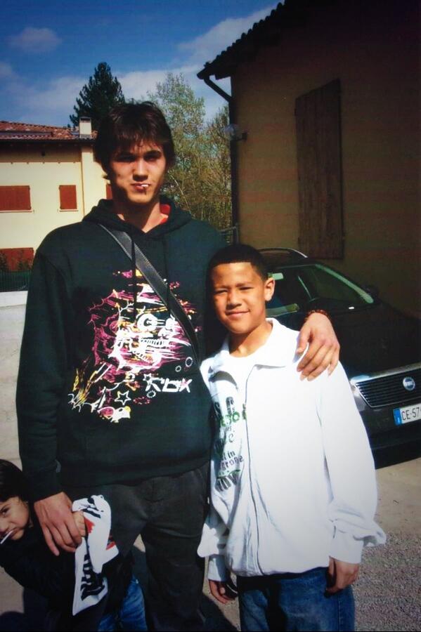 DevinBook's tweet photo. #Tbt me and my brother @gallinari8888 back in the day http://t.co/x5Z1WqGP2V