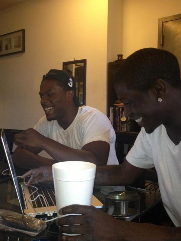 HoodHefna's tweet photo. Me n my bro Lil U chillin in BK Listening to slumdog billionaire #sdb #bk http://t.co/jMo5WFAQ6g