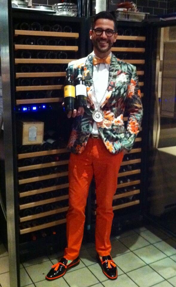 thelambsclub's tweet photo. Feeling beachy? A fresh Italian Pecorino or Favorita pair perfectly w/ #SummerSolstice celebrations! http://t.co/sQ9rjr9kbf