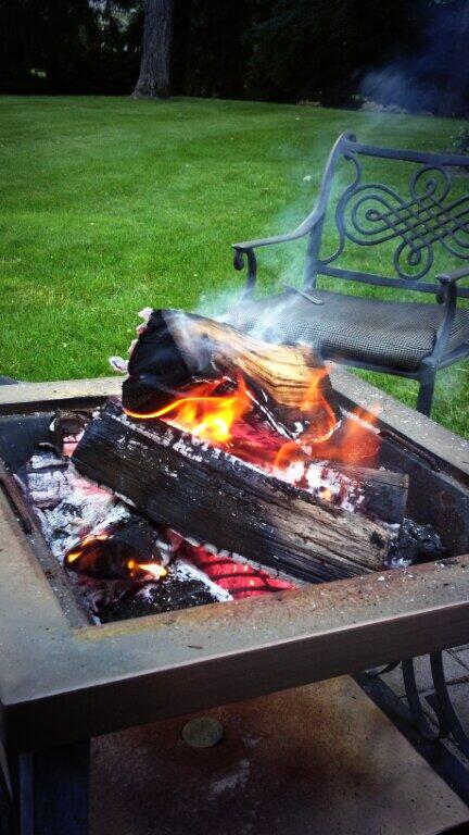 DrewbieTuesday3's tweet photo. @toothwzrd come over. Got one going strong http://t.co/GUuxIG8vwW
