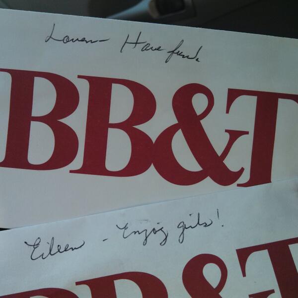 lovinbnsingle's tweet photo. Treats from Gramma for the concert...CAN'T WAIT!!! http://t.co/KR9oyLW7NF