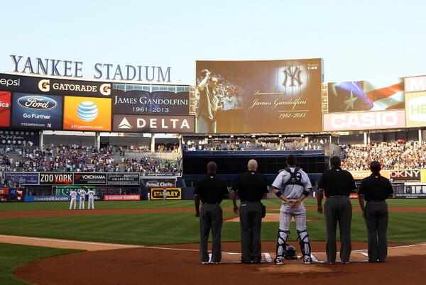 MLB's tweet photo. The @Yankees pay tribute to Sopranos star James Gandolfini: http://t.co/cxPrs9xJ7Q