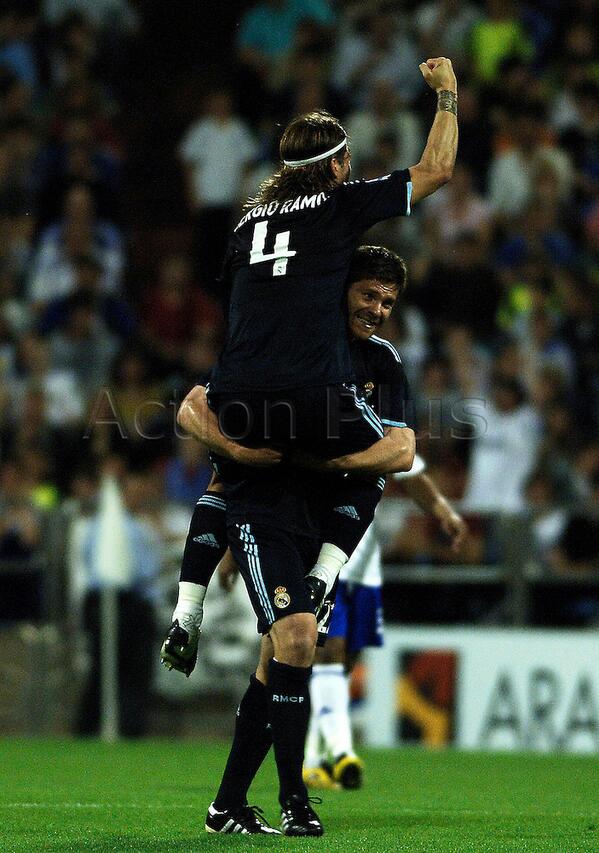 アロンソに尻を運ばれるSergio Ramosの黒尻