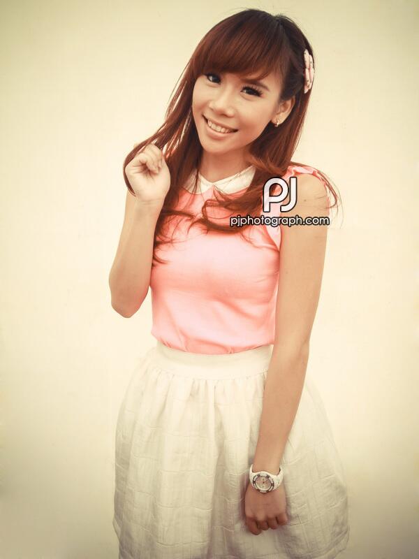FansChiBi_JKT's tweet photo. @CherlyChiBi - @InboxSCTV_ - @MikoMallKopoBDG -11Jun2013 @CherlyderTweets @CHERLYDERRR @CherlyOfficial http://t.co/FjVQ5ztC9E