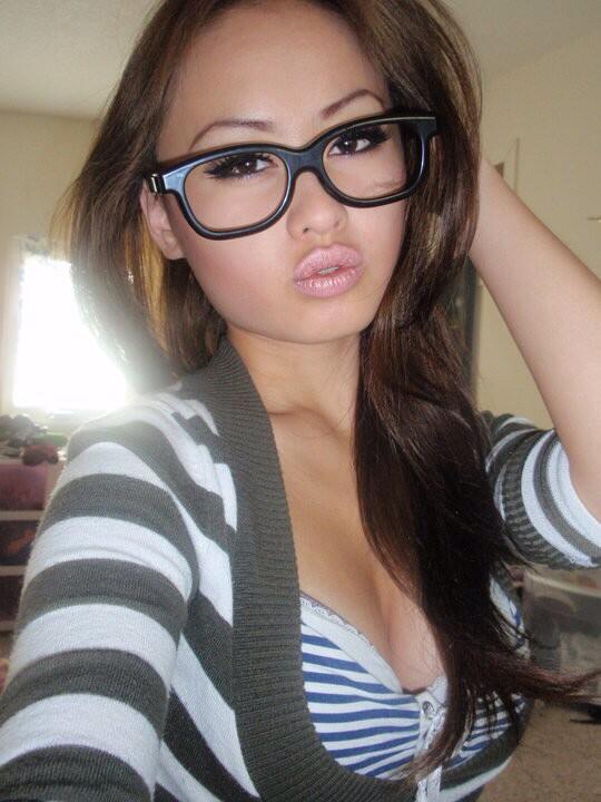 i Like Asian Girls on Twitter: "Hot geek... http://t.co/eqQZG21hFu&quo...