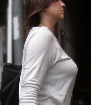 巨乳画像集 (@kyonyu_boin) on Twitter photo 